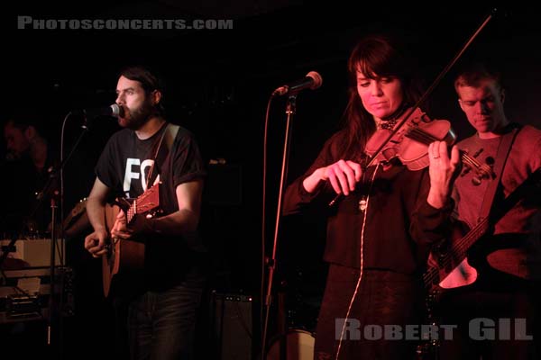 CHEEK MOUNTAIN THIEF - 2013-03-15 - PARIS - Espace B - Mike Lindsay